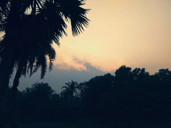 Nuages Beaux Paysages Dans Ciel Complètement Englouti Soleil Puis Nature — Photo