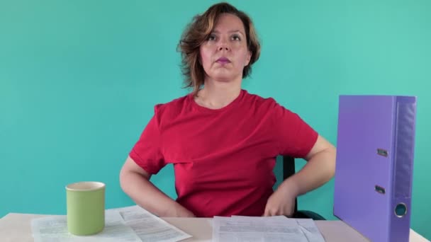 Forty Year Old Woman Red Shirt Sitting Table Working Papers — ストック動画
