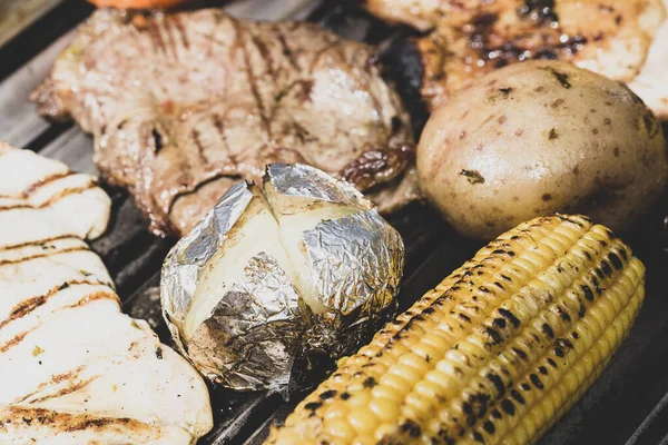 Délicieux Barbecue Colombien Porc Bœuf Poulet — Photo