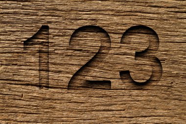 Bir, iki ve üç numaralı oymalı eski ahşap doku..