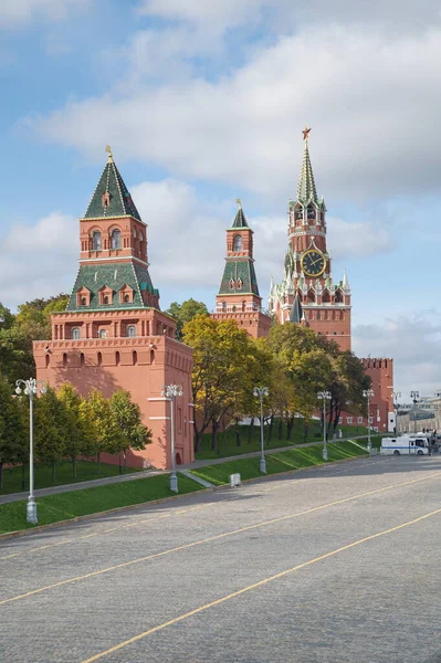 Türme Des Moskauer Kreml Einem Sonnigen Herbsttag Russland — Stockfoto