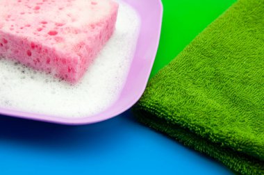 Deterjan, bez, eldiven, temizlik.