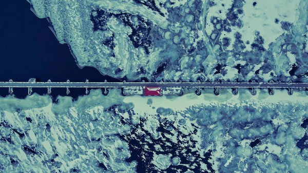 겨울에는 얼음으로 호수와 — 스톡 사진