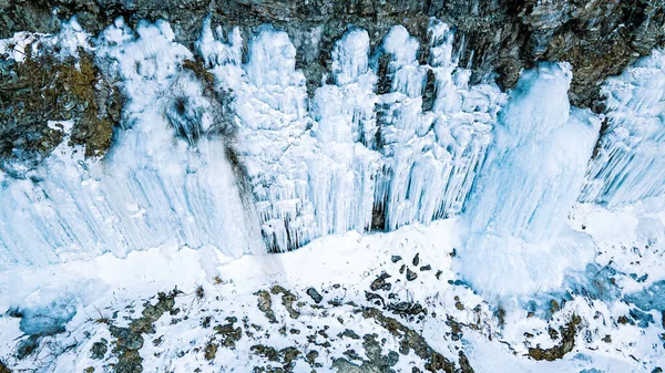 Básicamente Una Cascada Congelada Cuando Nieve Derrite Vuelve Congelar Pared — Foto de Stock