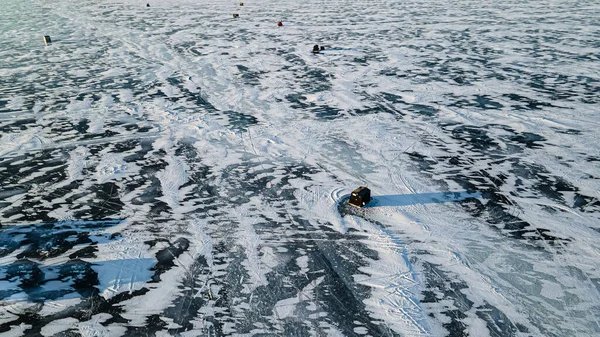 パターンと釣りと凍結湖の空中 — ストック写真