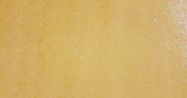 Deniz mavisi dalgaların videosu hala en tepede. Ticari kullanım için arkaplandaki metni kopyala, giriş. Metin uzayı. Güzel kristal berrak su, okyanusun dibi, Akdeniz 'de insan yok.