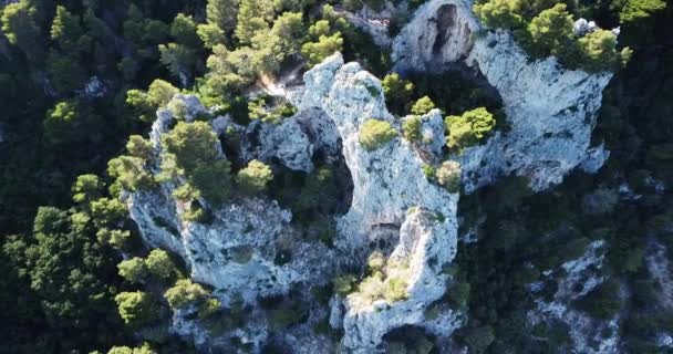 Arco Naturale Luftaufnahme Natürlicher Kalksteinbogen Der Eine Brücke Zwischen Zwei — Stockvideo