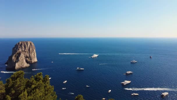 Talya Capri Adası Ndaki Akdeniz Demirleyen Ata Binen Yat Teknelerin — Stok video