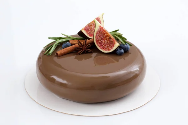 Chocolate Mousse Cake Decorated Pieces Figs Cinnamon Sticks Star Anise — ストック写真