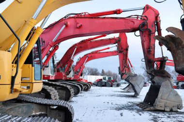 Kazıcı sırası kazmaya hazırlanıyor.