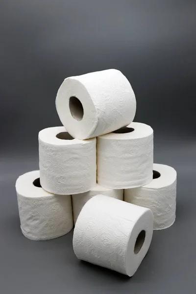 tuvalet kağıdı piramit