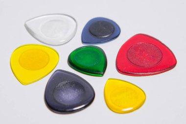 Farklı renk ve boyutlarda müzik seçimleri