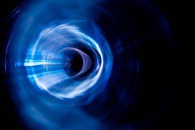 Karanlıktaki ses dalgaları