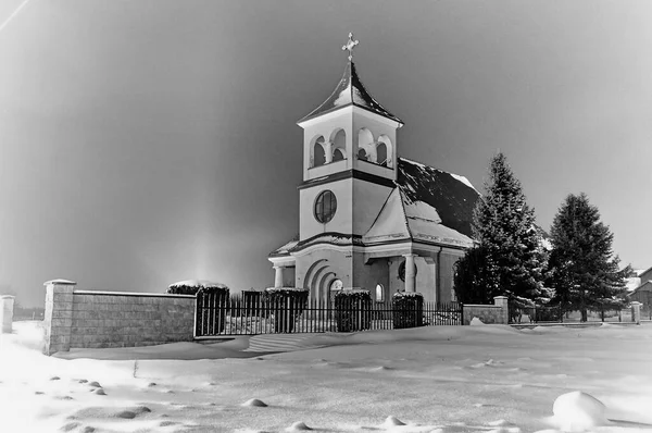 Masada duran enine flüt, karasinek.