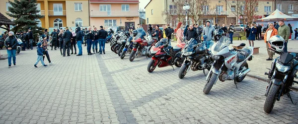Zwole Mazowieckie Polska 2022 Parken Von Motorrädern Und Autos Gruppe — Stockfoto