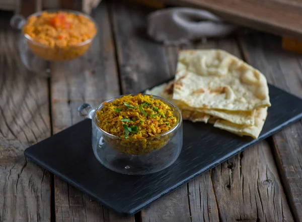 Shakshuka Shaksoka Bread Served Dish Isolated Cutting Board Side View — Stock fotografie