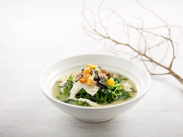 Poached Chinese Spinach Egg Trio Superior Stock Served Bowl Isolated — ストック写真