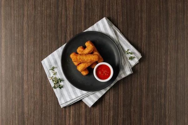 Deep Fried Crispy Mozzarella Cheese Sticks Tomato Dipping Sauce Isolated — Fotografia de Stock