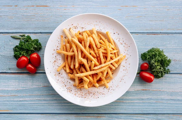Salty Caju Flavored Fries White Plate Tomatoes Wood Table Top — Stock fotografie