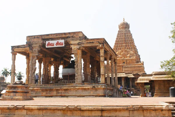 Landskap Thanjavur Brihadisvara Tempel Gopuram Torn Med Nandi Mandapam Tamilnadu — Stockfoto