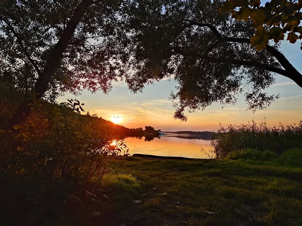Sonnenuntergang Auf Dem See — Stockfoto