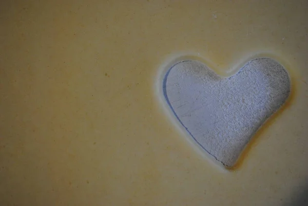 Καρδιά Κομμένη Ζύμη Κενό Για Μπισκότα — Φωτογραφία Αρχείου
