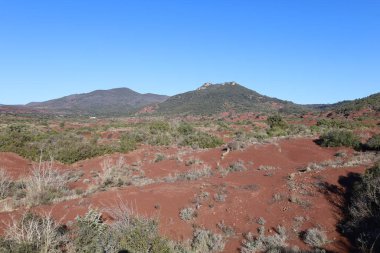 Saint-Guilhem-le-Desert yakınlarındaki Herault Boğazı 'nın kalbindeki Kanyon du Diable' a bakın.
