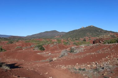 Saint-Guilhem-le-Desert yakınlarındaki Herault Boğazı 'nın kalbindeki Kanyon du Diable' a bakın.