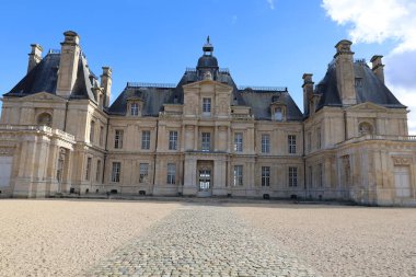 Maison-Laffitte Şatosu 1630 'dan 1651' e kadar Francois Mansat tarafından tasarlandı.