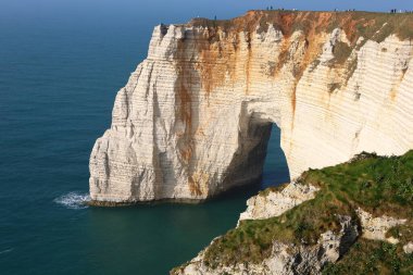 Fransa 'nın Northwestern bölgesindeki Seine-Maritime bölümünde bir komün olan Etretat' a bakın.