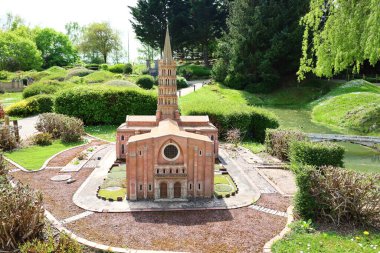 Lancourt 'taki minyatür park turistik merkezi olan 