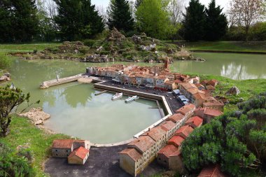 Lancourt 'taki minyatür park turistik merkezi olan 