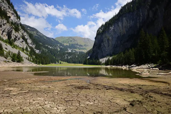 Widok Jezioro Flaine Położony Gminie Magland Departamencie Haute Savoie — Zdjęcie stockowe