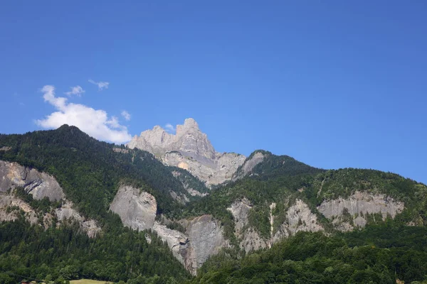 Widok Dolinę Gminie Magland Departamencie Haute Savoie Francji — Zdjęcie stockowe