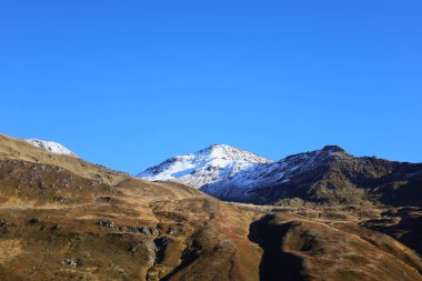 İsviçre 'deki Graubnden kantonunun Engadin bölgesinde bir dağ.