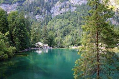 Blausee, Bernese Oberland, Kandergrund, İsviçre 'de bulunan bir göldür..