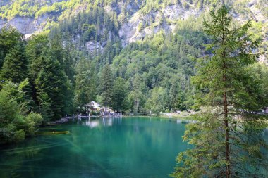 Blausee, Bernese Oberland, Kandergrund, İsviçre 'de bulunan bir göldür..