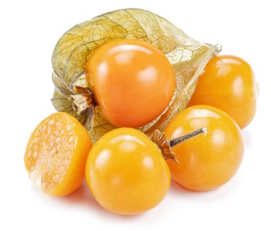 Beyaz arka planda izole edilmiş taze bitki örtüsü ya da calyx içindeki altın çilek..