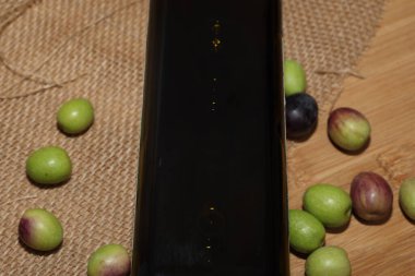 Zeytinyağı ve zeytinyağı. Yüksek kalite fotoğraf