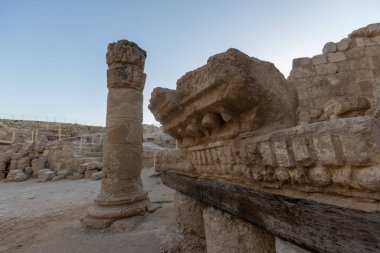 Herodion Dağı ve Kral Herod 'un kalesinin harabeleri yapay bir kraterin içinde. Judaean Çölü, Batı Şeria. Yüksek kalite fotoğraf
