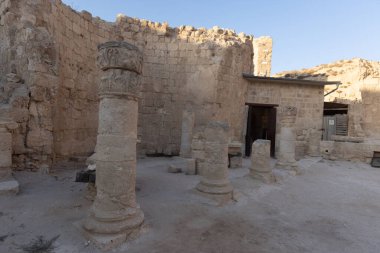 Herodion Dağı ve Kral Herod 'un kalesinin harabeleri yapay bir kraterin içinde. Judaean Çölü, Batı Şeria. Yüksek kalite fotoğraf