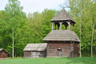 Ukrayna evi. Ukrayna 'da bir köy evi. Kulübe. Köy. Kiev. Ukrayna.