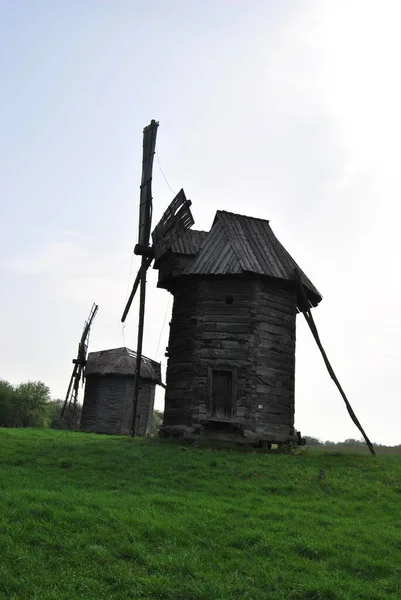 Landskap Med Kvarn Folkarkitektur Och Vardag Ukraina Mill Väderkvarn Ukraina — Stockfoto