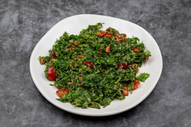 Çiğ malzemeler salata tabuli yatay görünümü pişiriyor. Sağlıklı yemek.