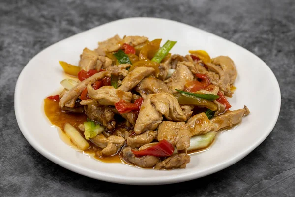 Κινέζικο Πιάτο Κοτόπουλου Κοτόπουλο Ελαιόλαδο Και Σάλτσα Σόγιας Παραδοσιακό Κινέζικο — Φωτογραφία Αρχείου