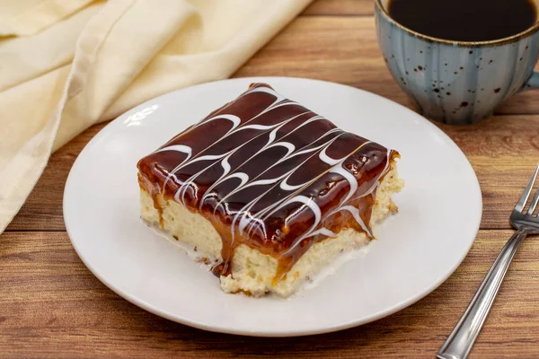 Ahşap fırında üç numara. Jöle ahududulu Muhallebi pudingi. Kapat.