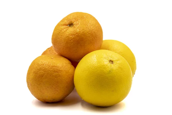Mandarinas Maduras Naranjas Sobre Fondo Blanco Primer Plano —  Fotos de Stock