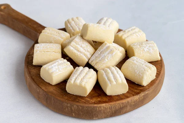 Meel Koekjes Een Witte Achtergrond Plaatselijke Naam Kurabiyesi — Stockfoto