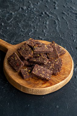 Fındıklı ve şam fıstıklı kurabiyeler.