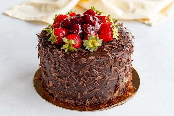 Tarta Fresa Cereza Sobre Fondo Blanco — Foto de Stock